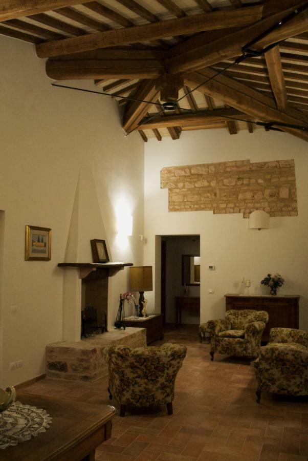 Villa Licinia Foligno Exteriör bild