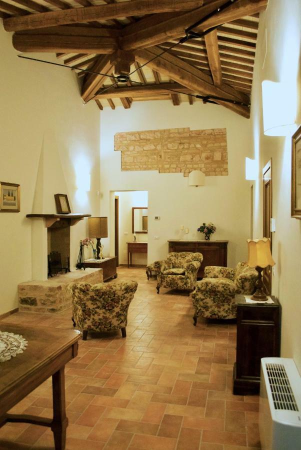 Villa Licinia Foligno Exteriör bild