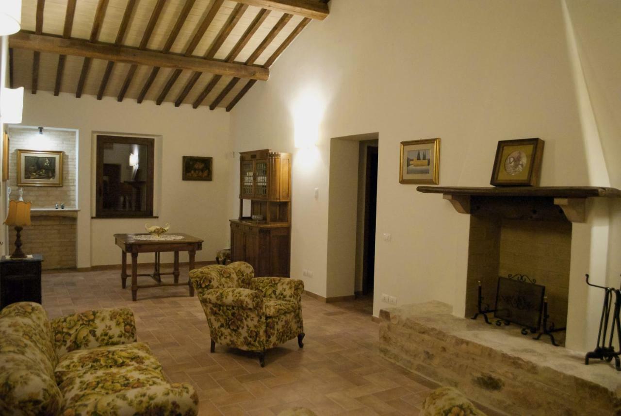 Villa Licinia Foligno Exteriör bild